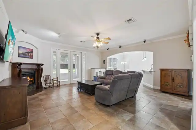 Listing Photo 19