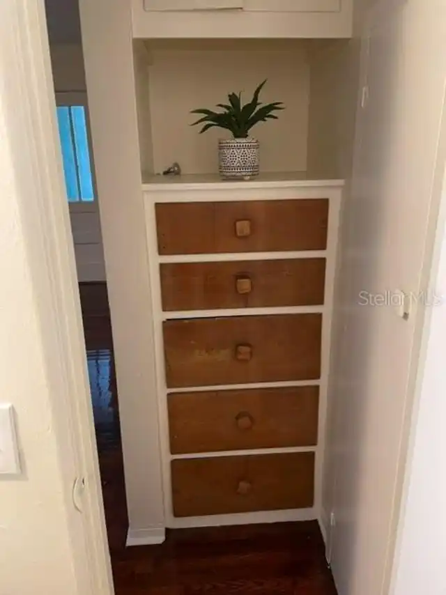 Listing Photo 8