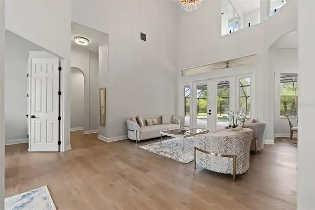 Listing Photo 12