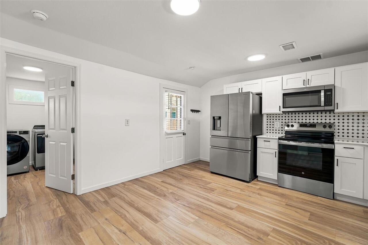 Listing Photo 12