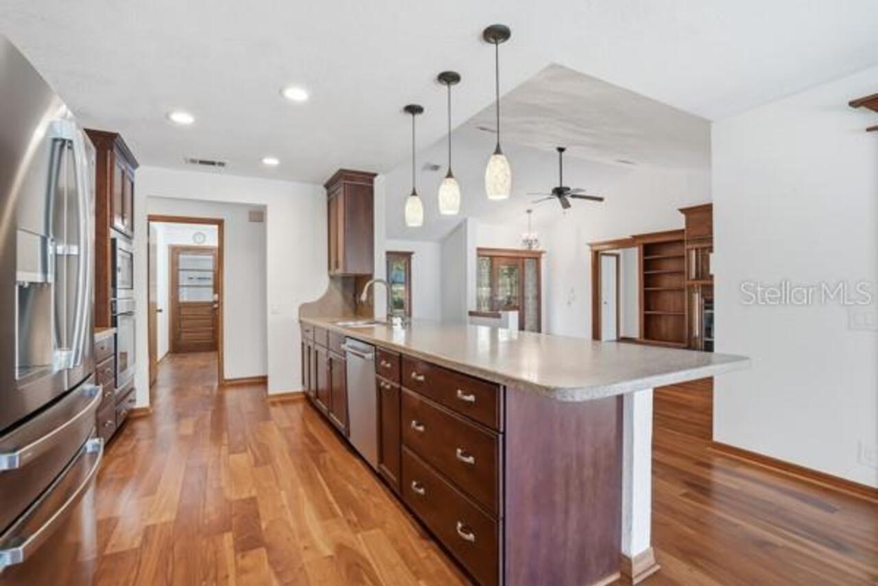 Listing Photo 18