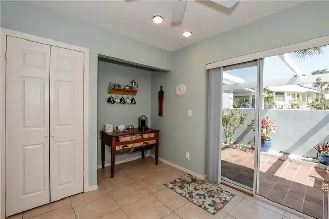 Listing Photo 9