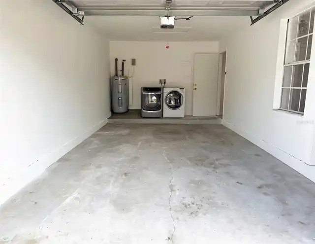 Listing Photo 12