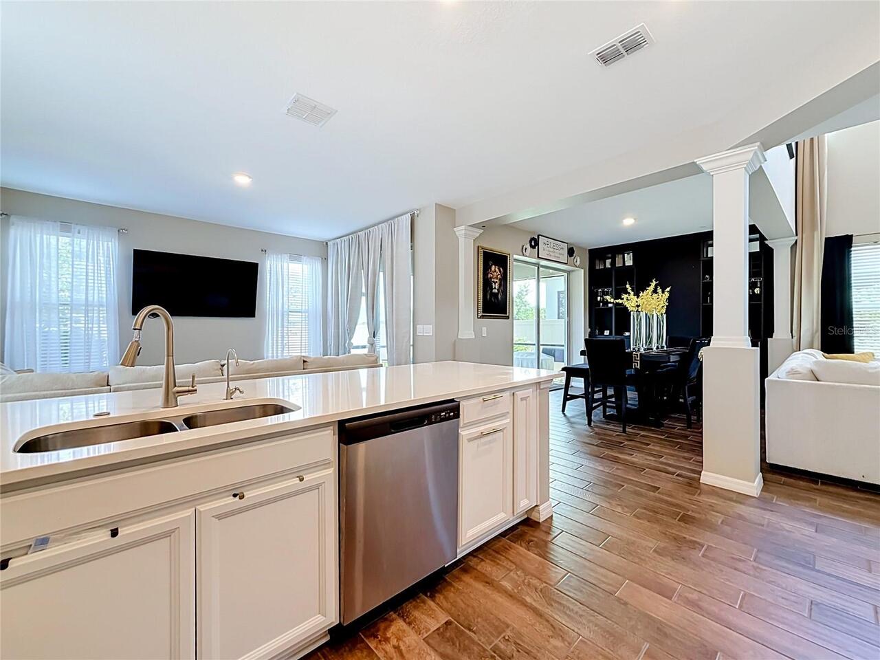 Listing Photo 12