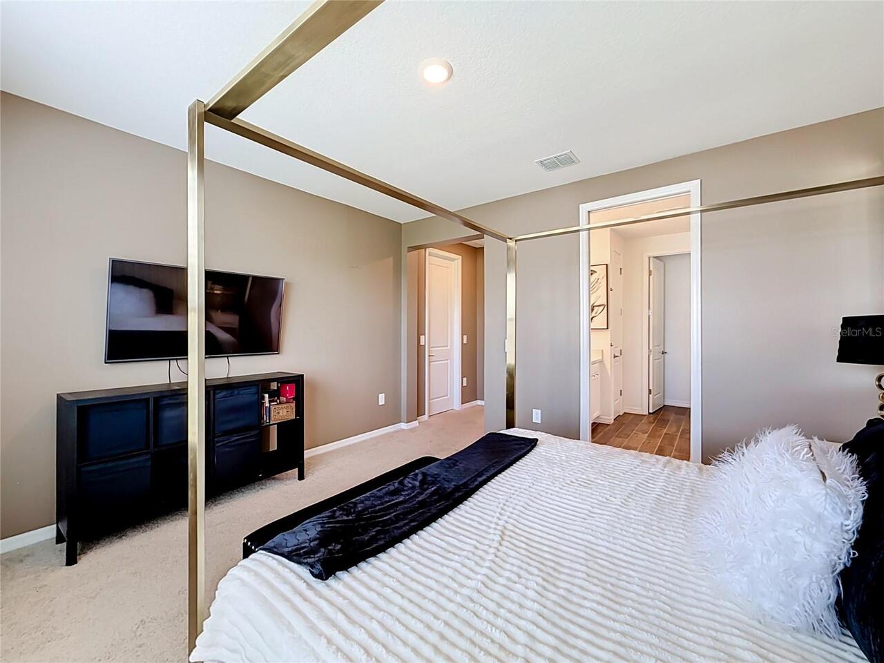 Listing Photo 44