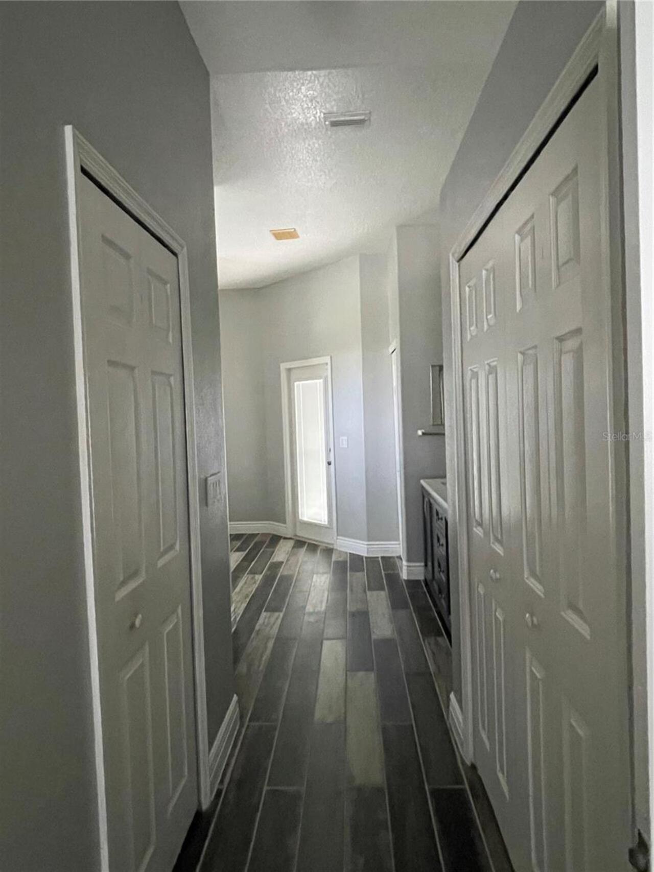 Listing Photo 12