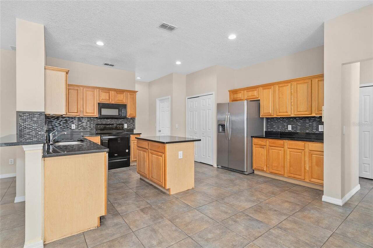 Listing Photo 14