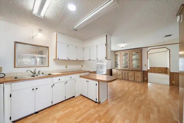 Listing Photo 16