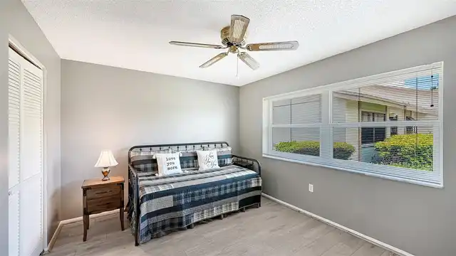 Listing Photo 16