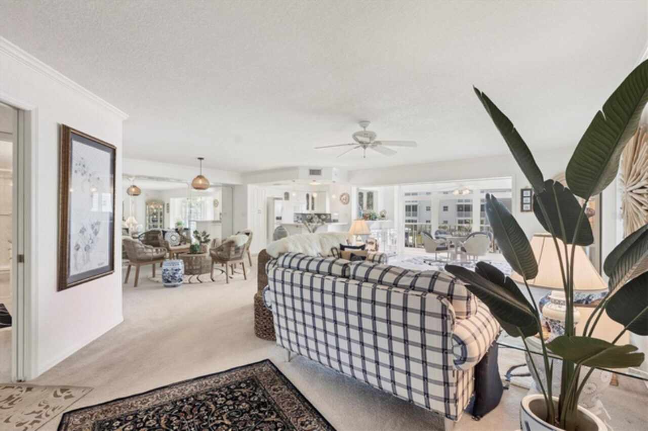 Listing Photo 12