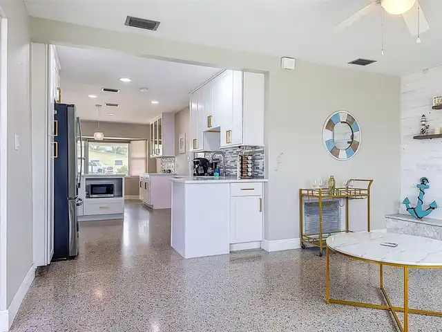 Listing Photo 15