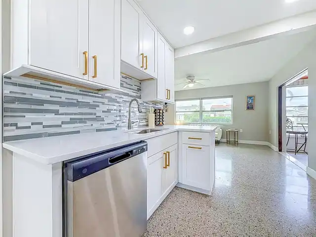 Listing Photo 19