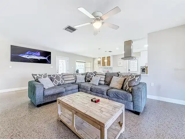 Listing Photo 28