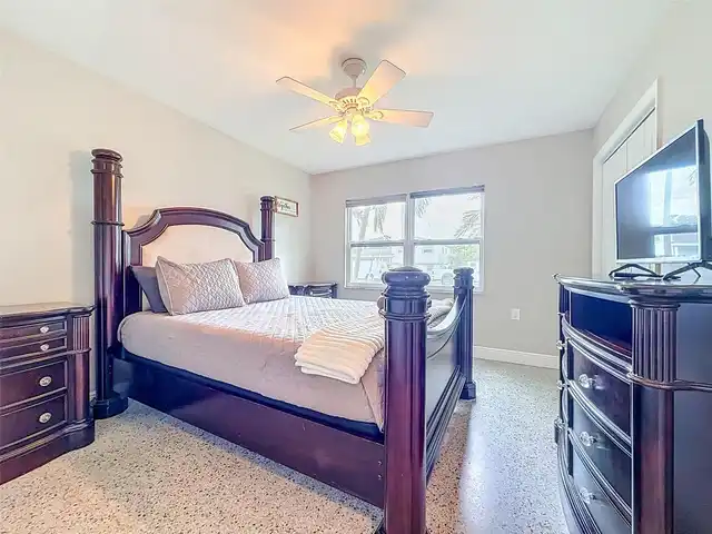 Listing Photo 43