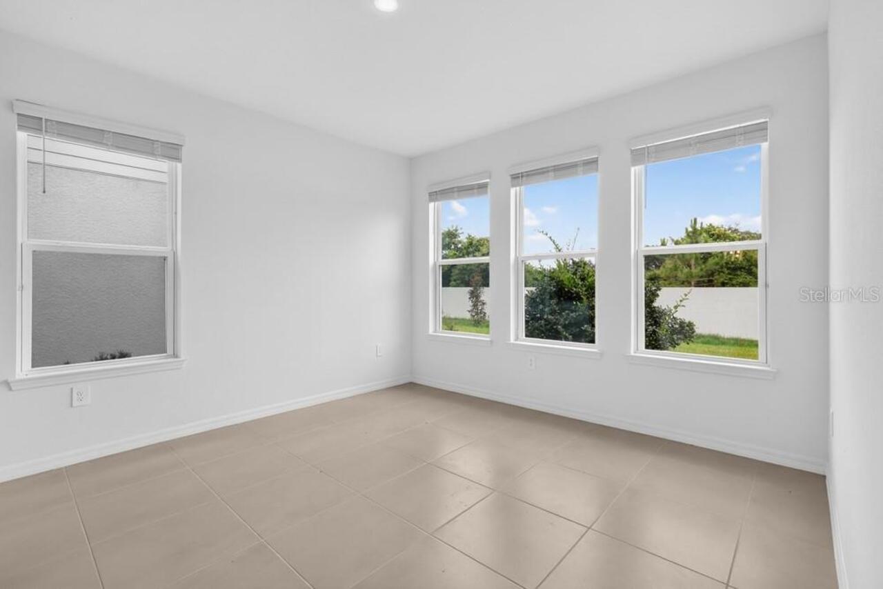 Listing Photo 10
