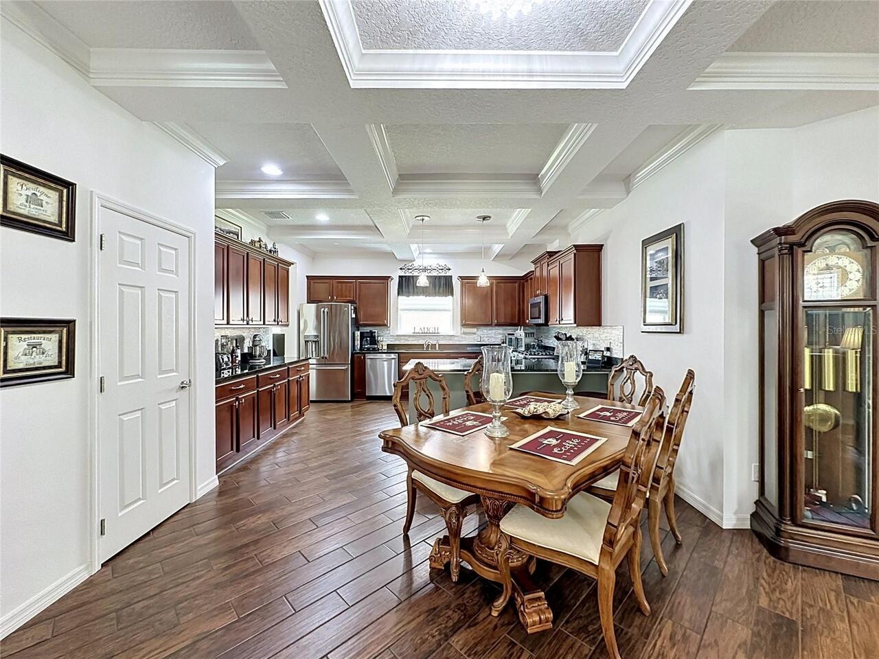 Listing Photo 11