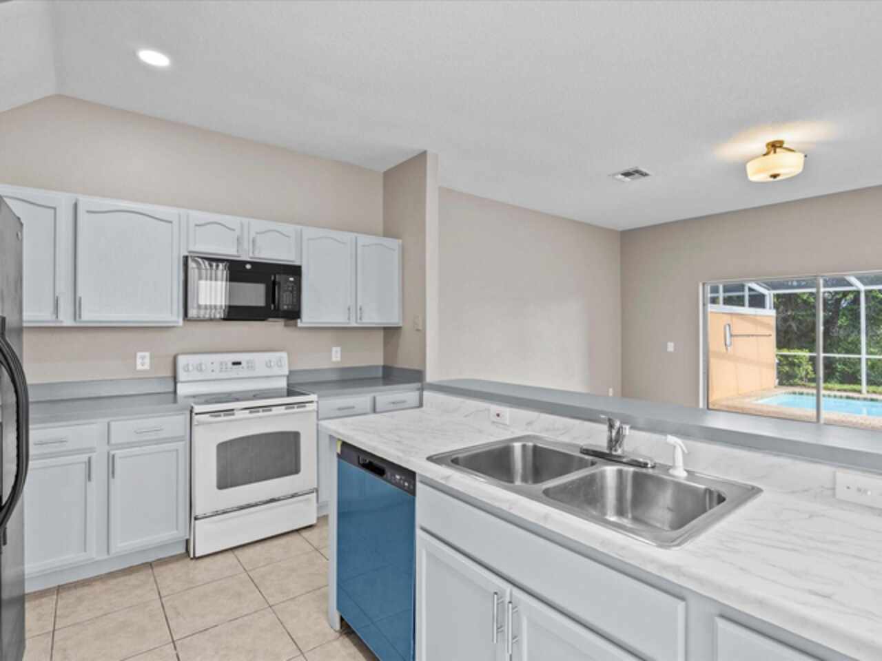 Listing Photo 7