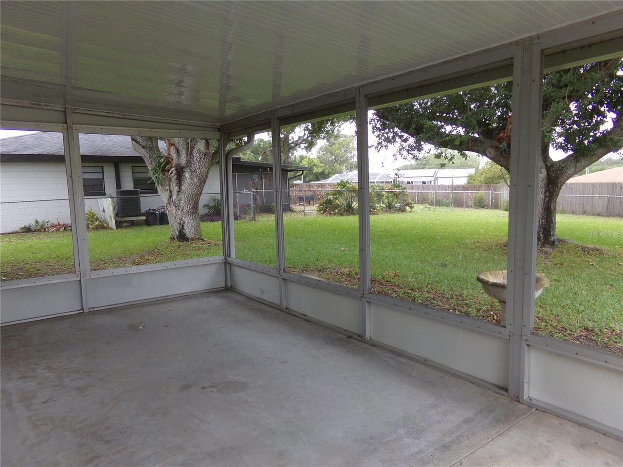 Listing Photo 12