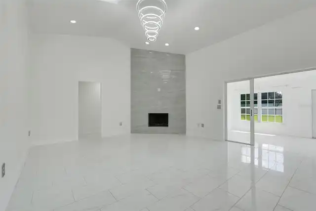 Listing Photo 9