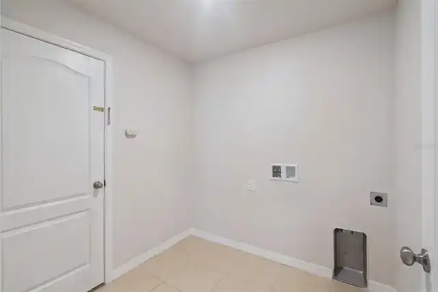 Listing Photo 14