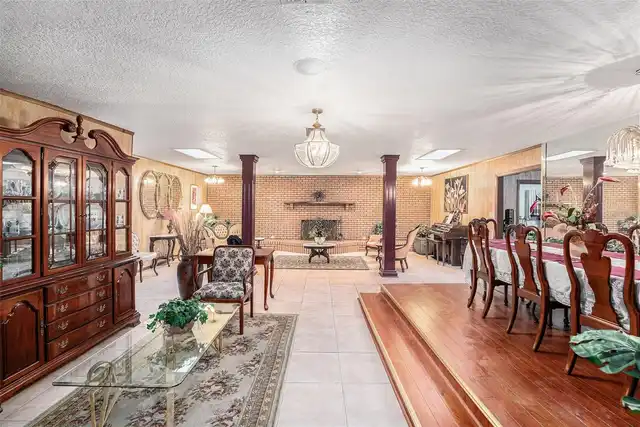 Listing Photo 6