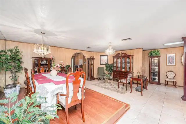 Listing Photo 9