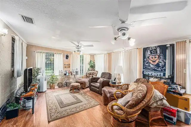 Listing Photo 19