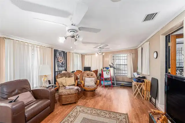 Listing Photo 20