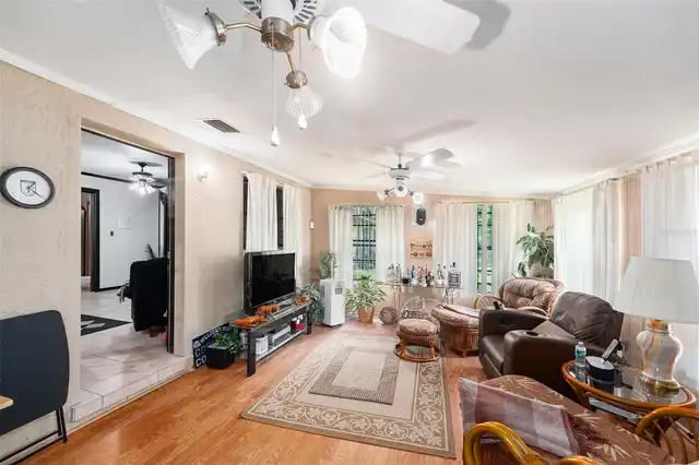 Listing Photo 21