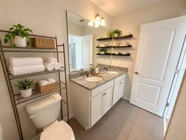 Listing Photo 9