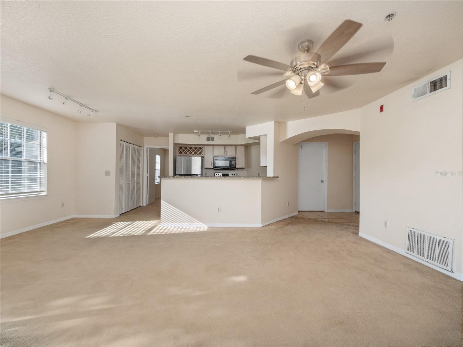Listing Photo 9