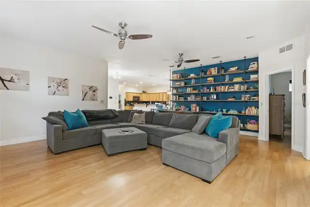 Listing Photo 14