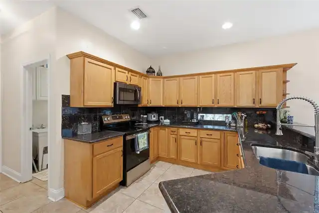 Listing Photo 16