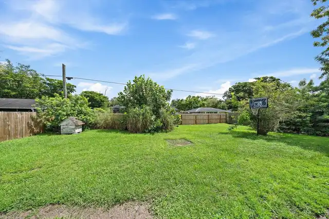 Listing Photo 28