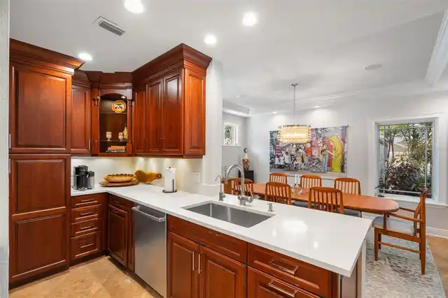 Listing Photo 17