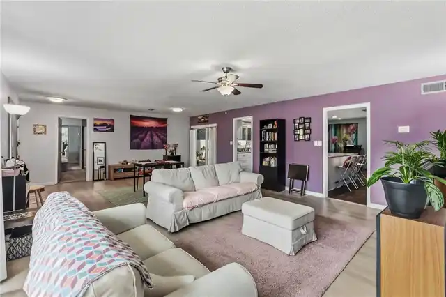 Listing Photo 6