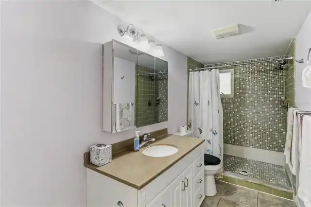 Listing Photo 16