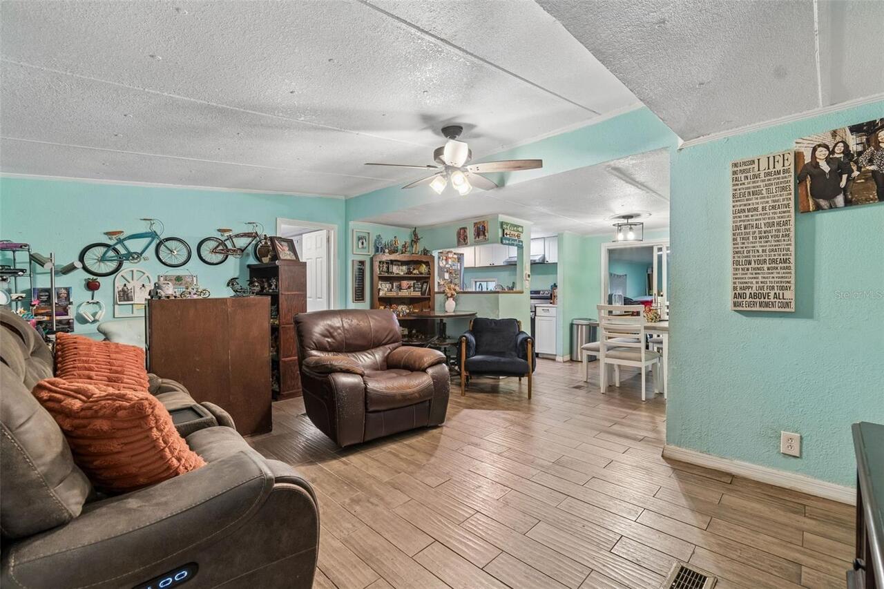 Listing Photo 8