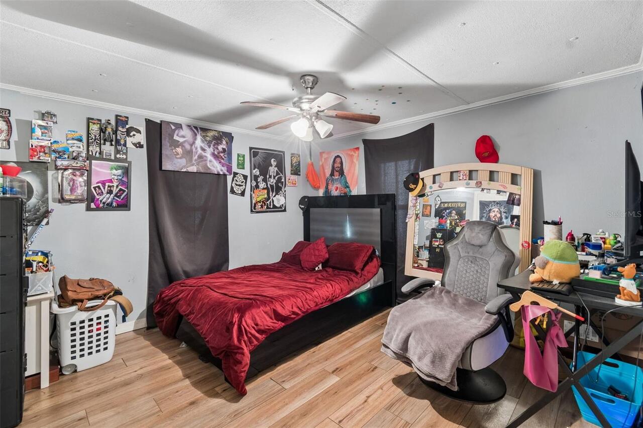Listing Photo 17