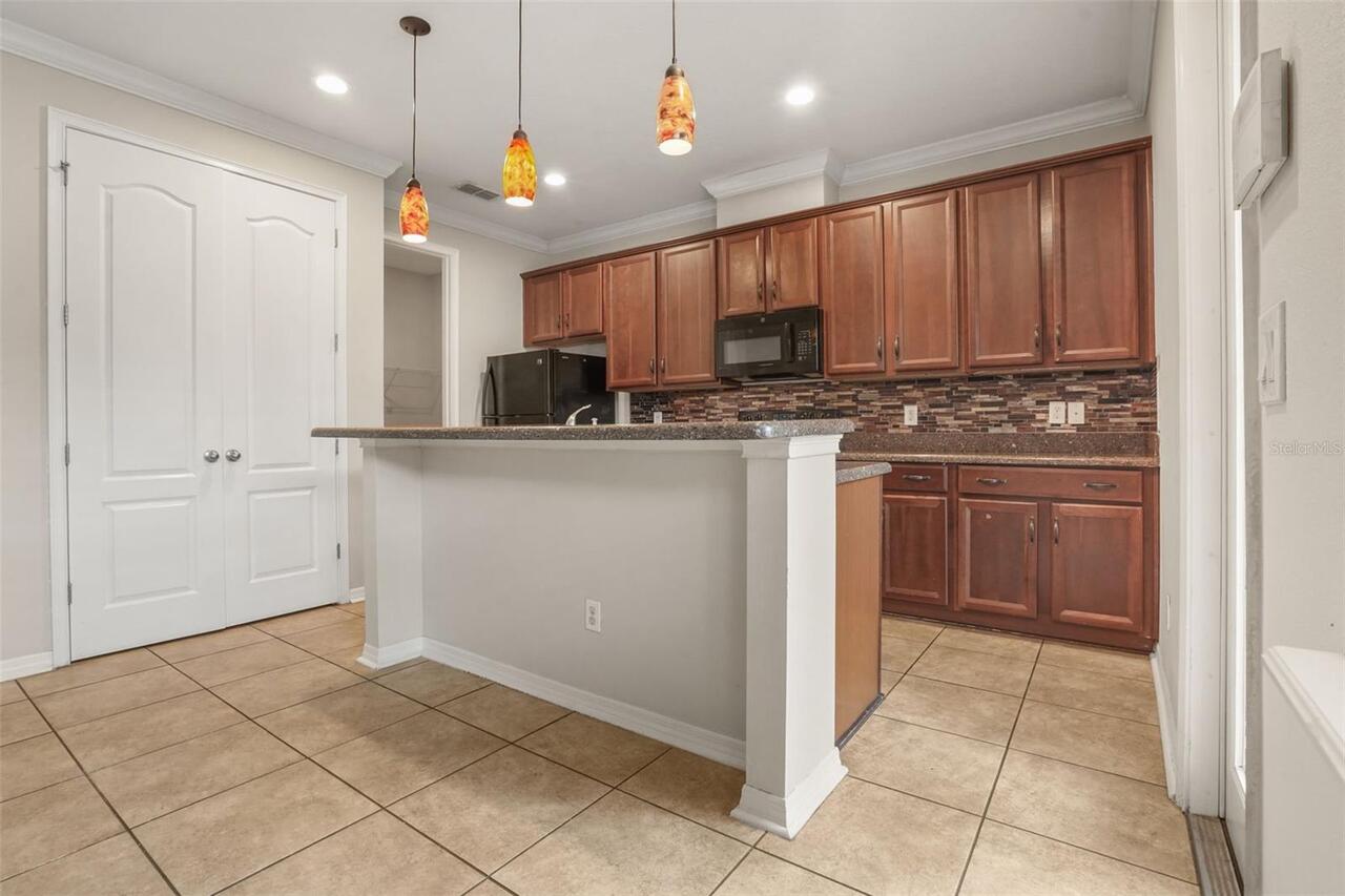 Listing Photo 10
