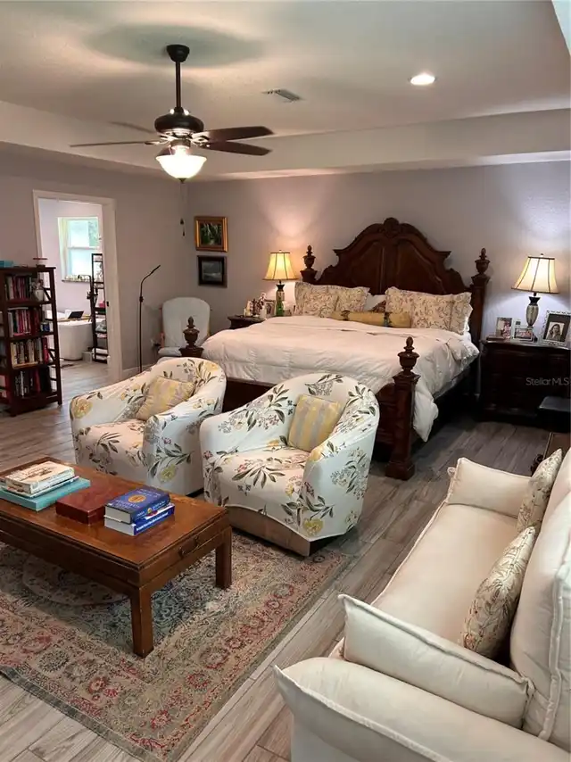 Listing Photo 17