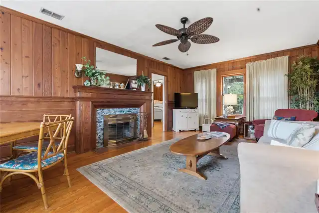 Listing Photo 7