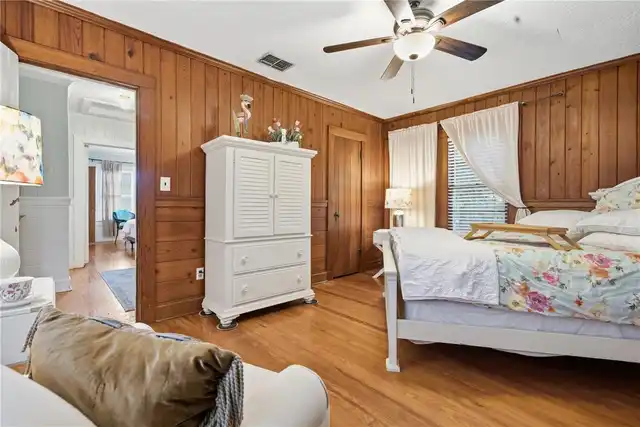 Listing Photo 17