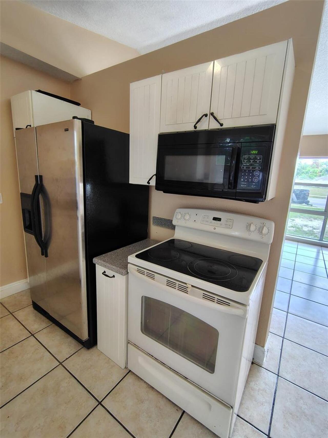 Listing Photo 12