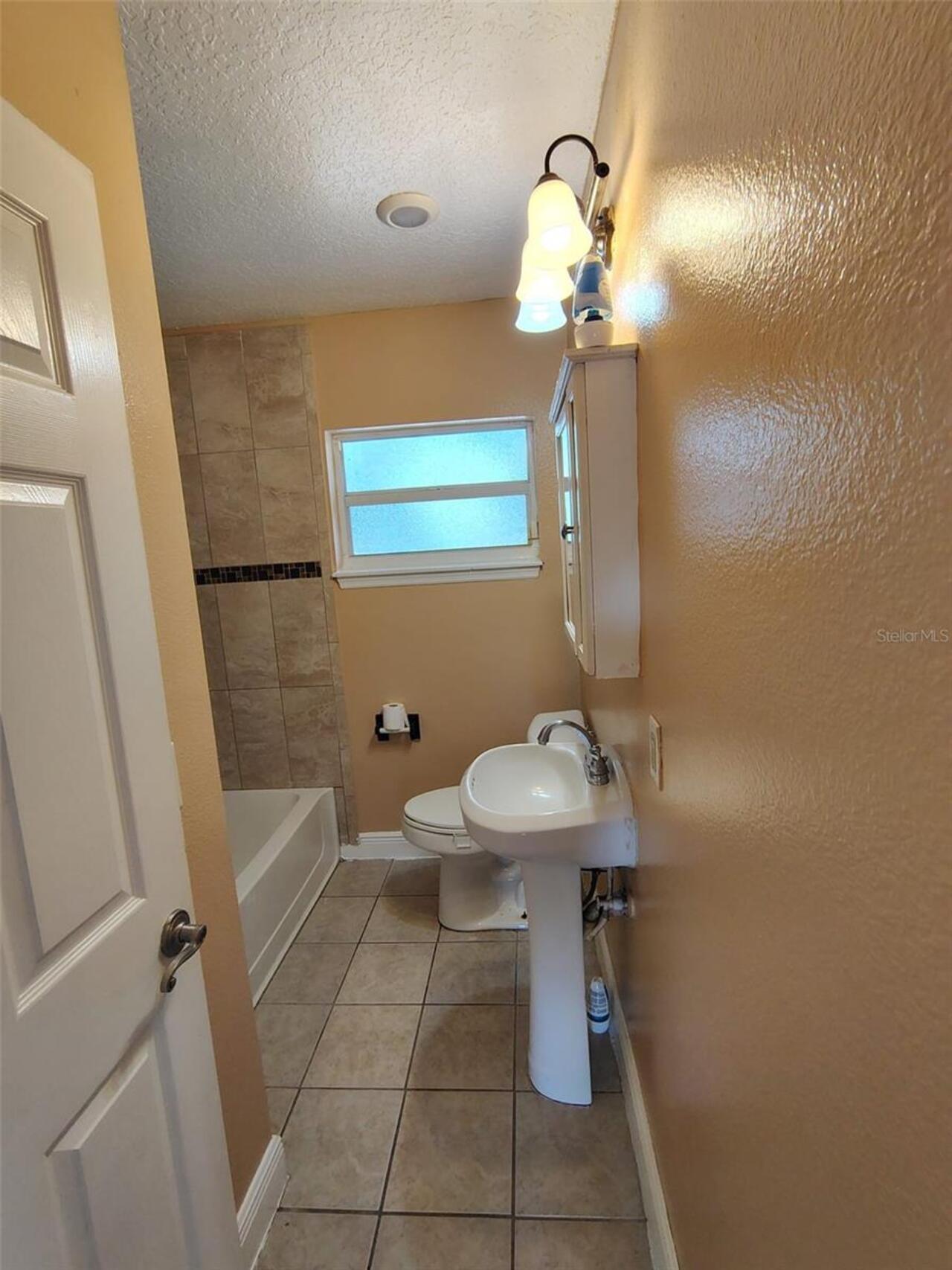 Listing Photo 14