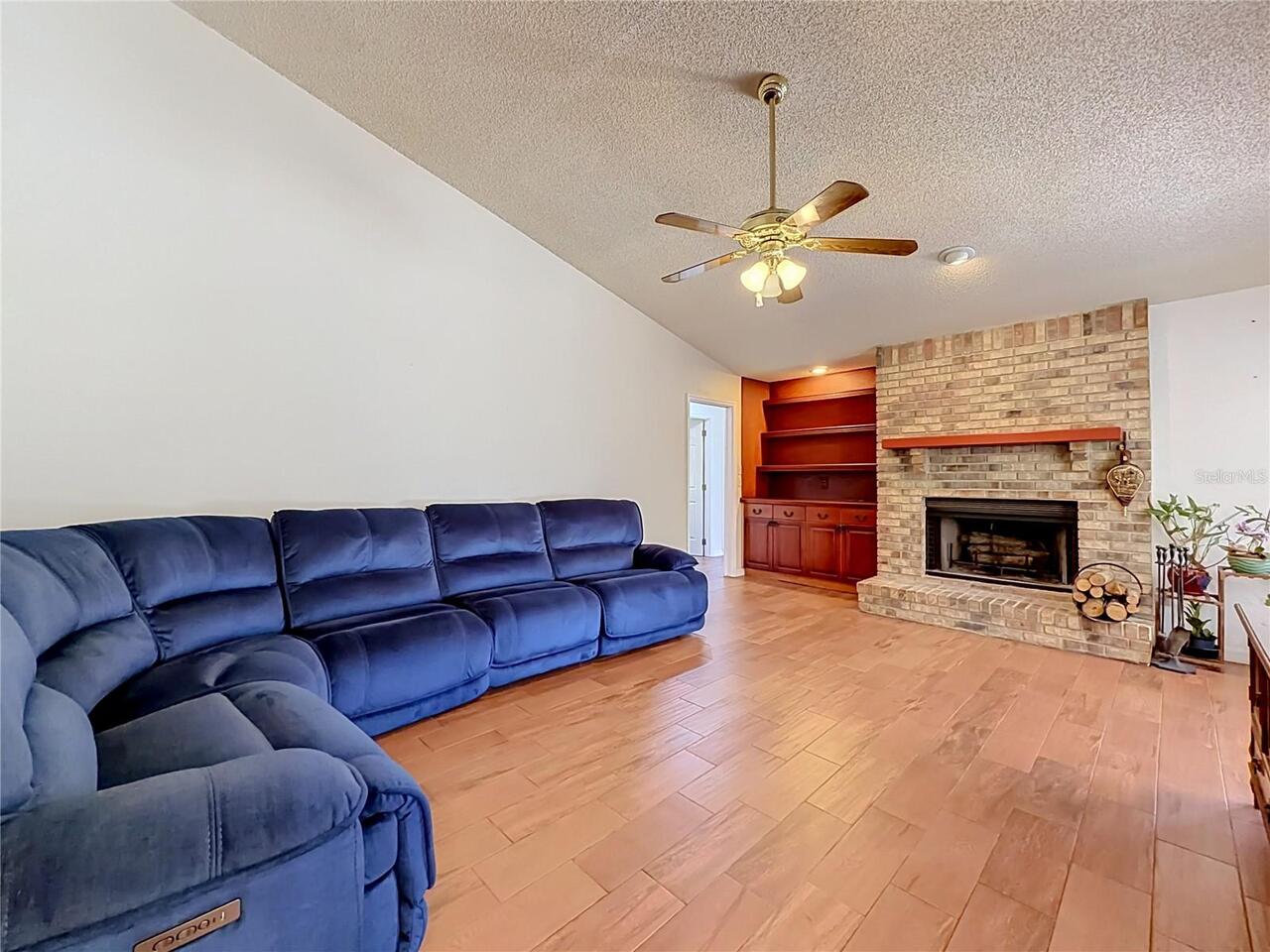 Listing Photo 9