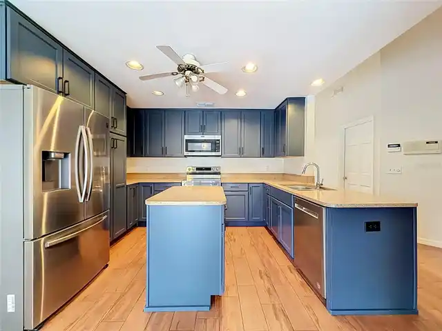 Listing Photo 11