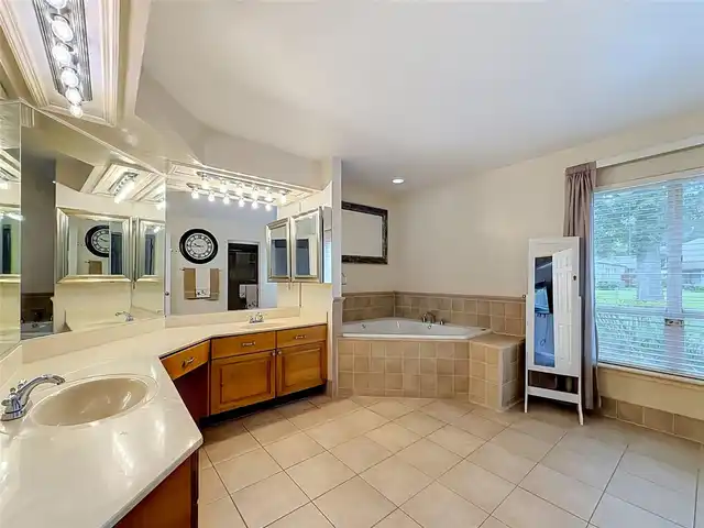 Listing Photo 28