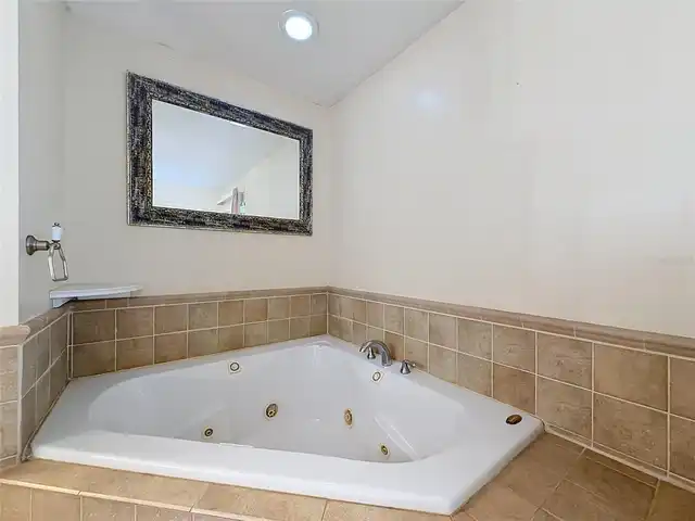 Listing Photo 30