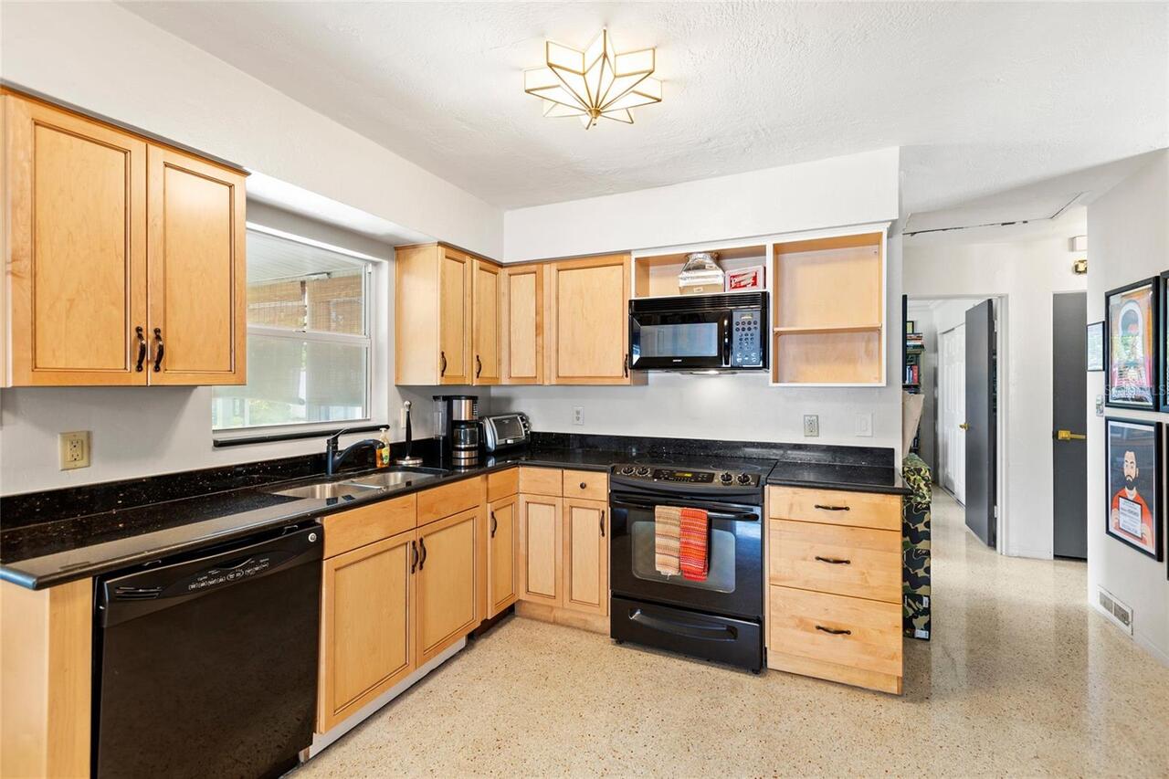 Listing Photo 17